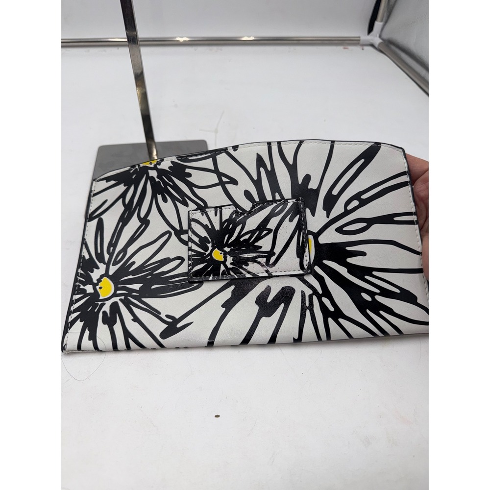 Reed Floral Daisy Faux Leather Zip Pouch Clutch Bag White Black Yellow - Picture 2 of 9